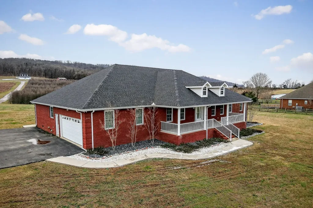 2408 Shellsford Road Mcminnville TN 37110