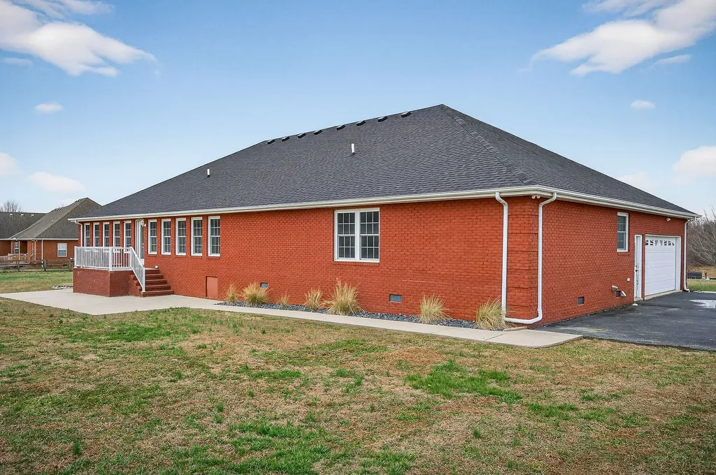 2408 Shellsford Road Mcminnville TN 37110