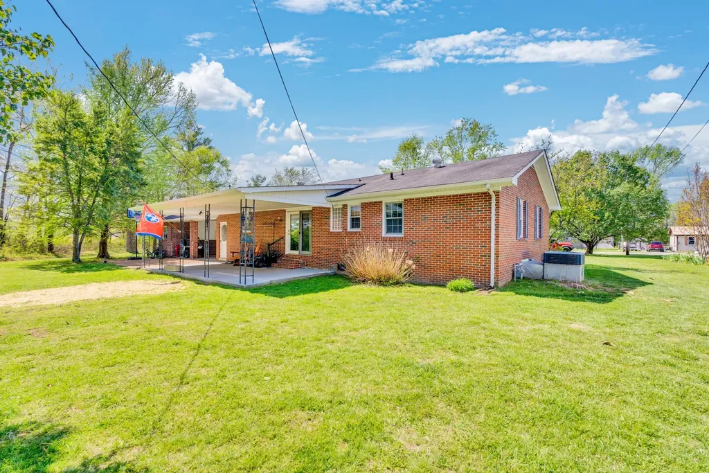 120 Boyd Street Morrison TN 37357