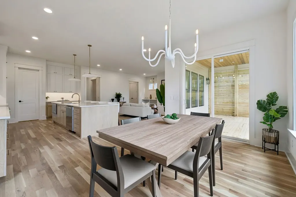 905B Potter Lane Nashville TN 37206