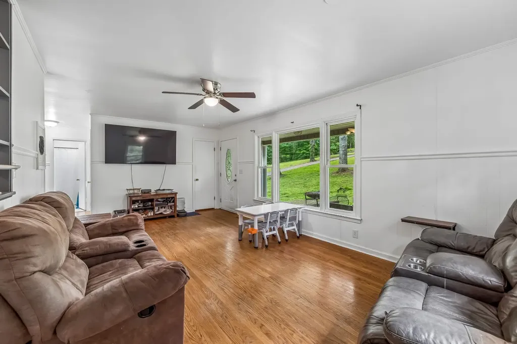 5450 Highway 49, W Vanleer TN 37181