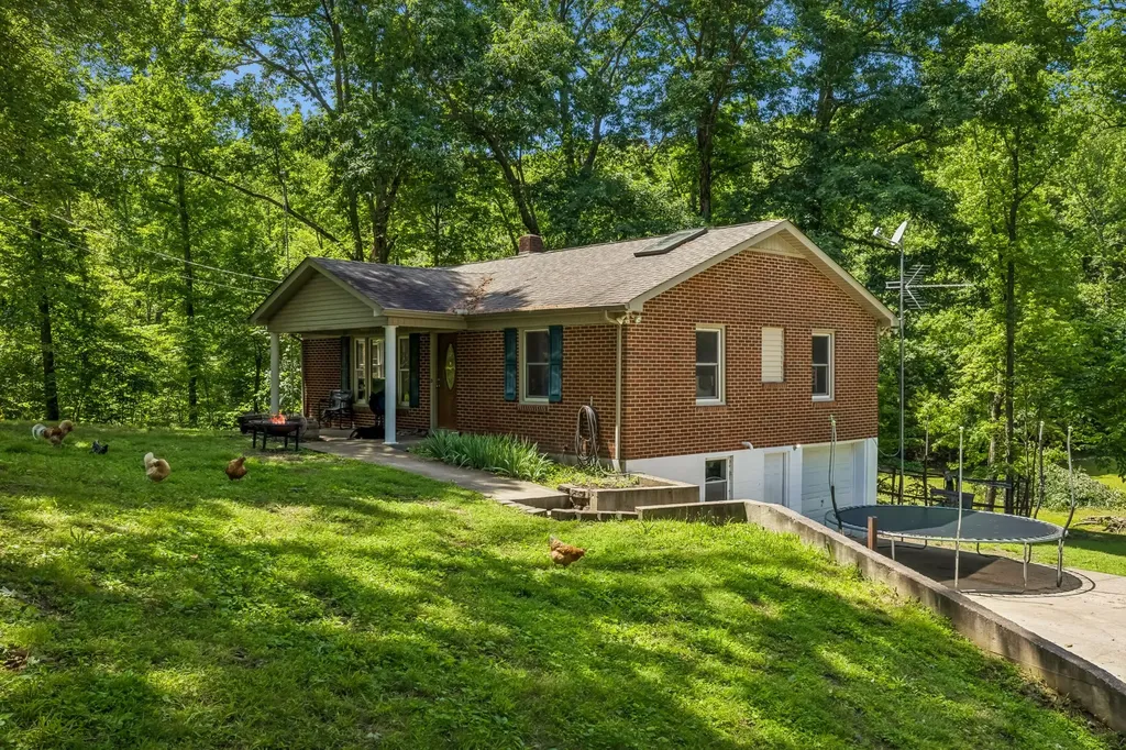 5450 Highway 49, W Vanleer TN 37181