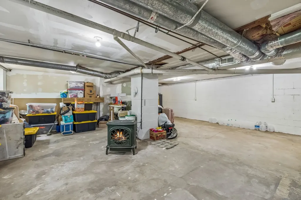 5450 Highway 49, W Vanleer TN 37181