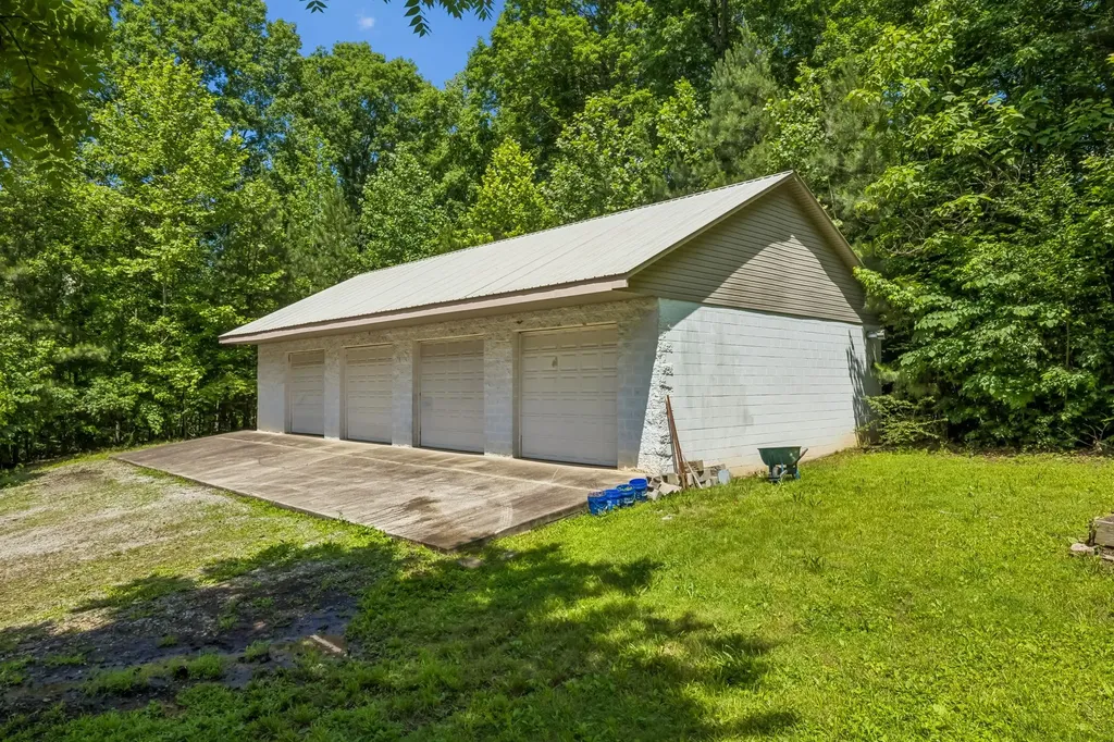 5450 Highway 49, W Vanleer TN 37181