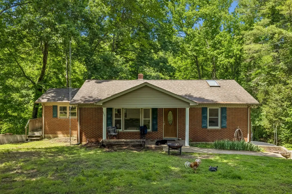 5450 Highway 49, W Vanleer TN 37181