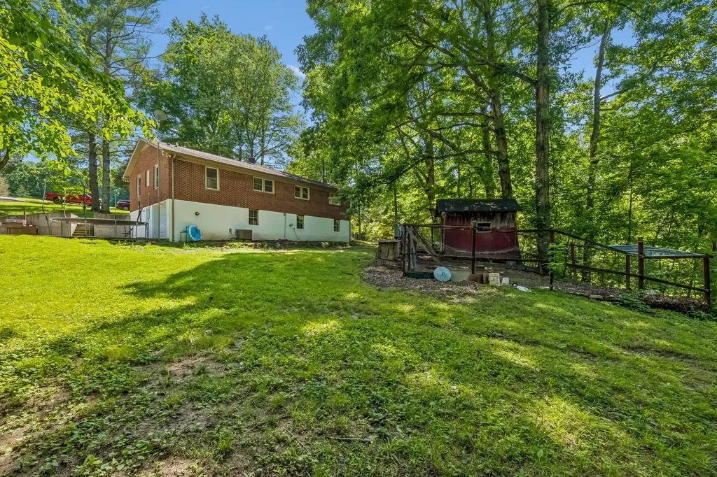 5450 Highway 49, W Vanleer TN 37181