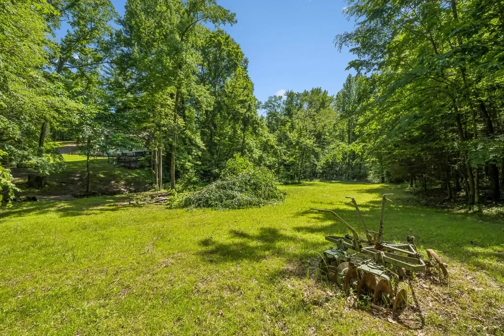 5450 Highway 49, W Vanleer TN 37181