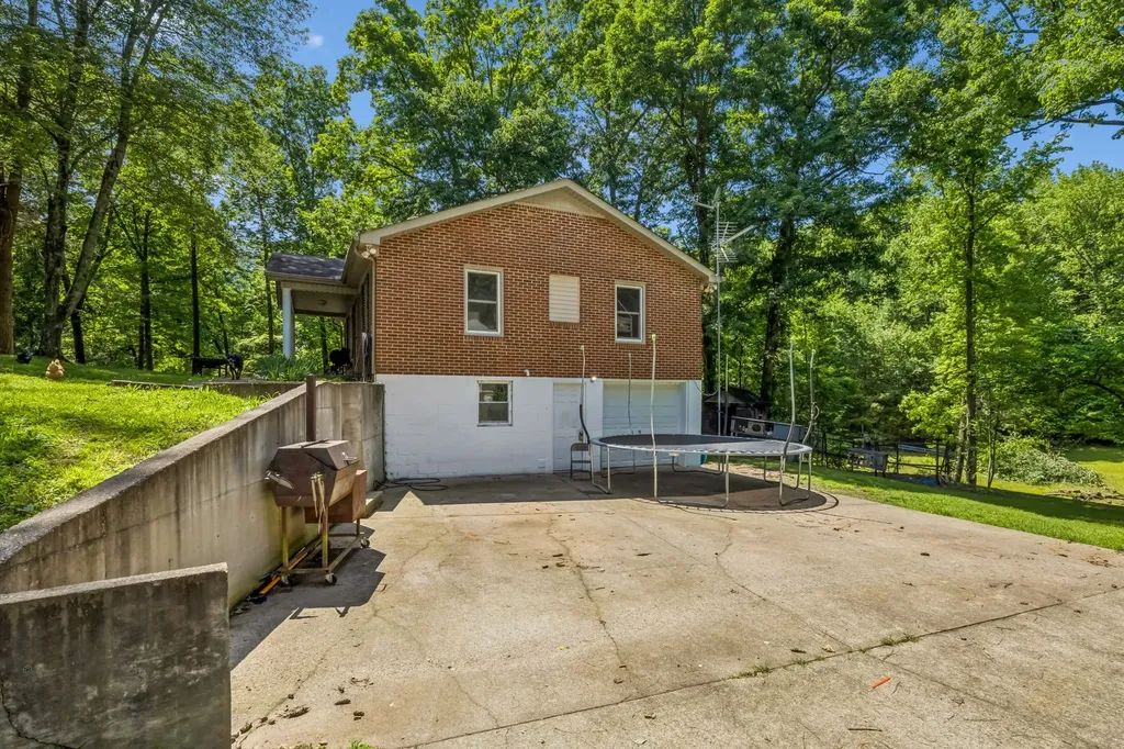 5450 Highway 49, W Vanleer TN 37181