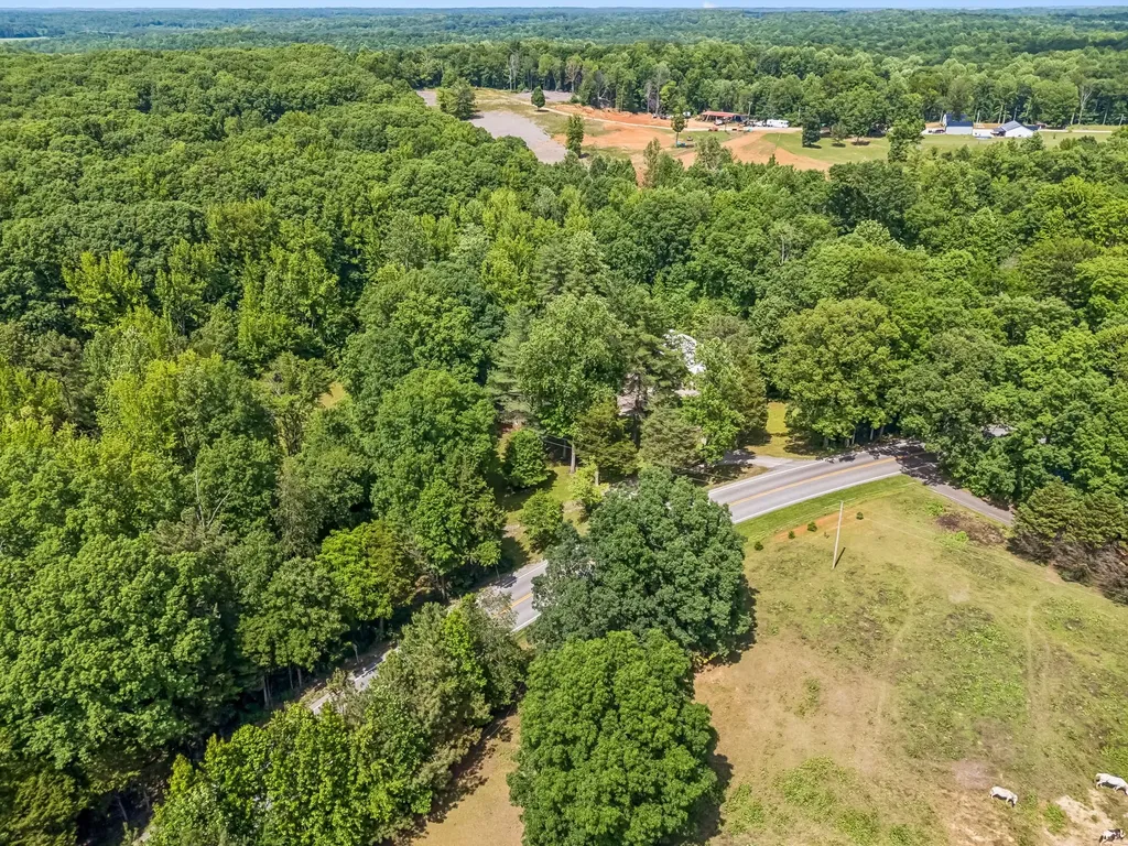 5450 Highway 49, W Vanleer TN 37181