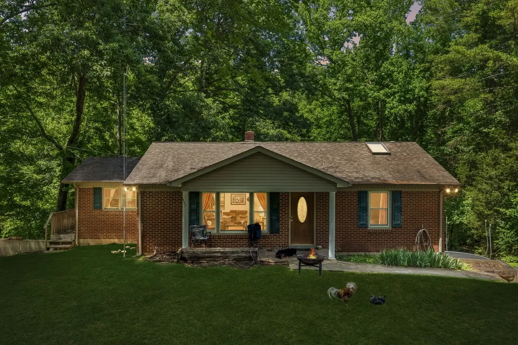 5450 Highway 49, W Vanleer TN 37181