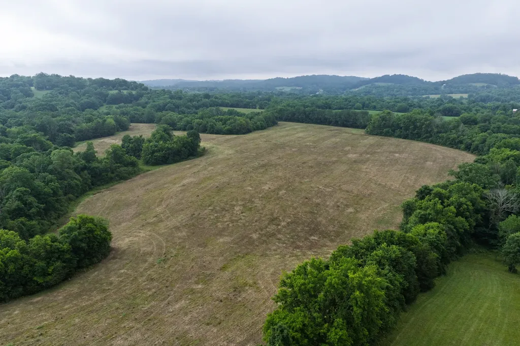 3526 Williamsport Pike Williamsport TN 38487