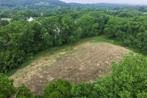 3526 Williamsport Pike Williamsport TN 38487