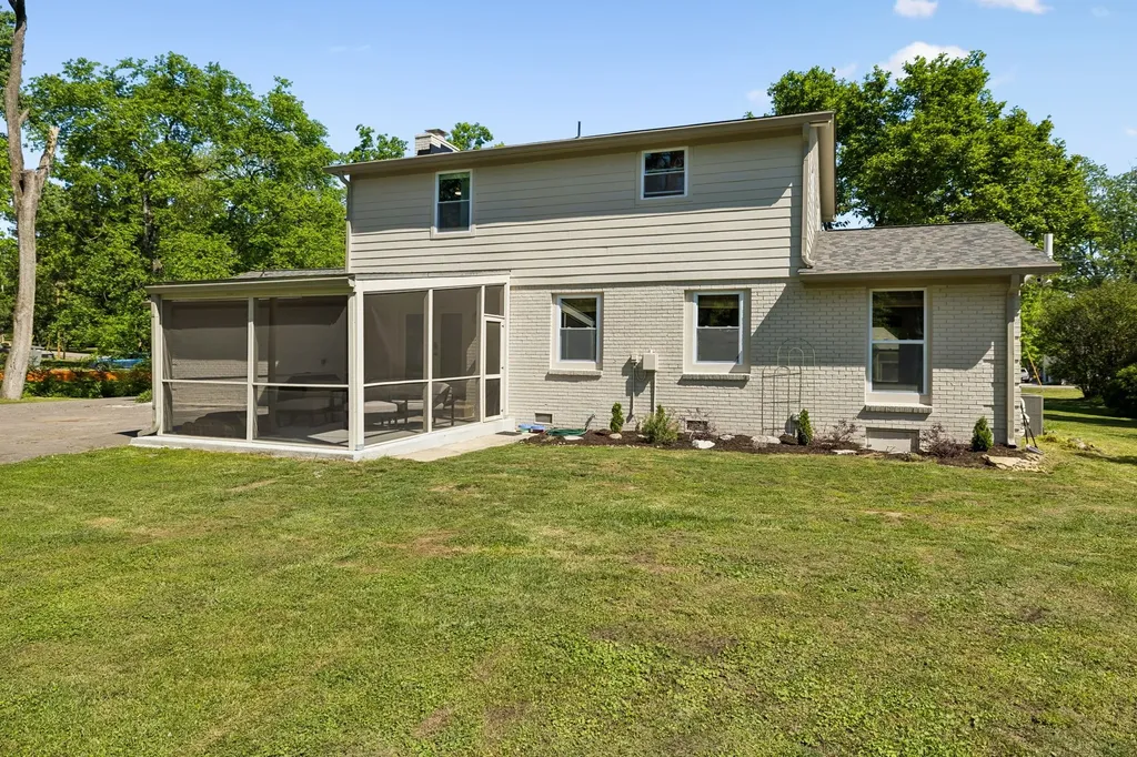 8013 Wikle Road, E Brentwood TN 37027
