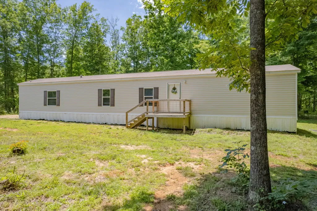 6126 Calvin Potts Road Primm Springs TN 38476