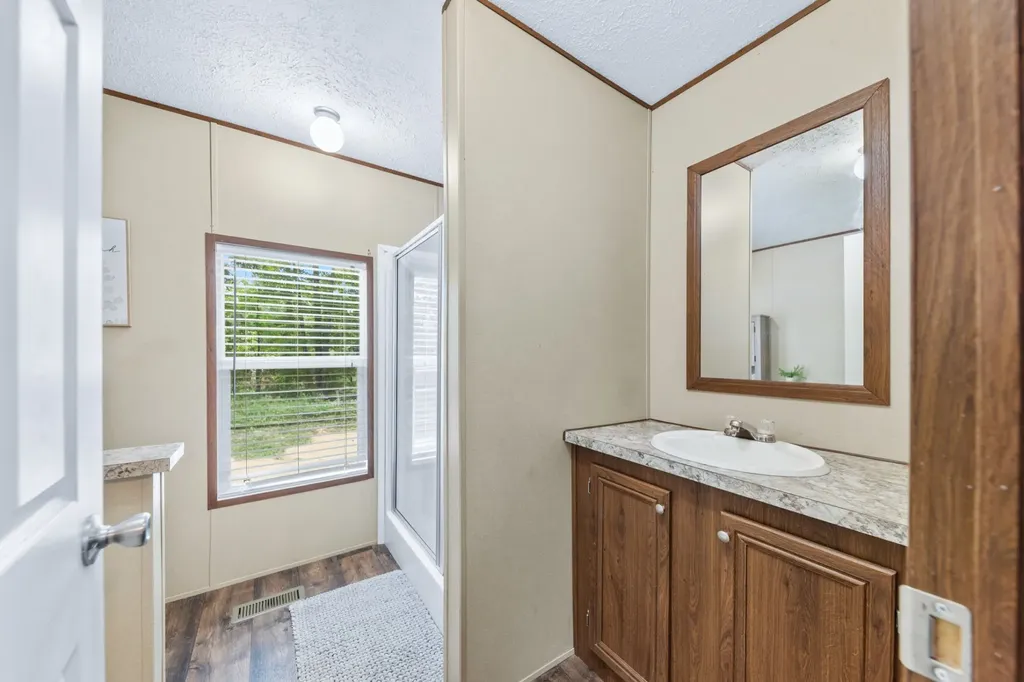 6126 Calvin Potts Road Primm Springs TN 38476
