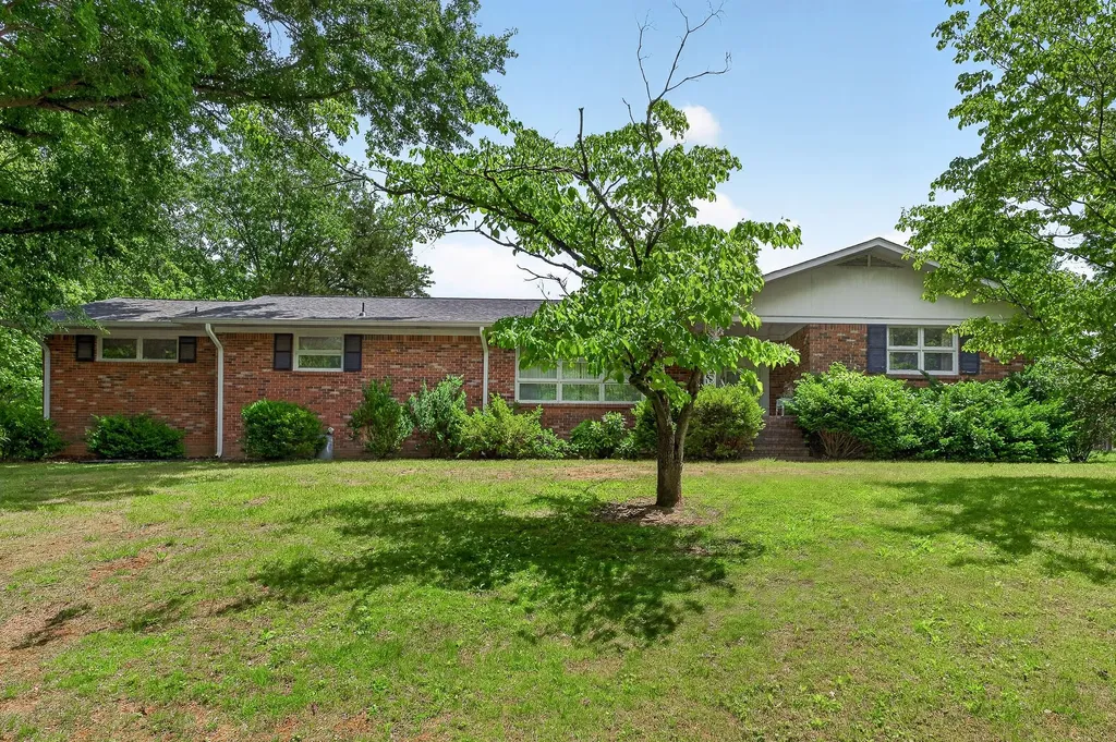 640 Cill Street Smithville TN 37166
