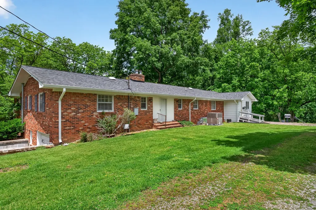 640 Cill Street Smithville TN 37166