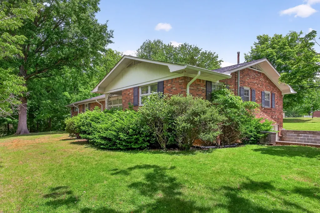 640 Cill Street Smithville TN 37166