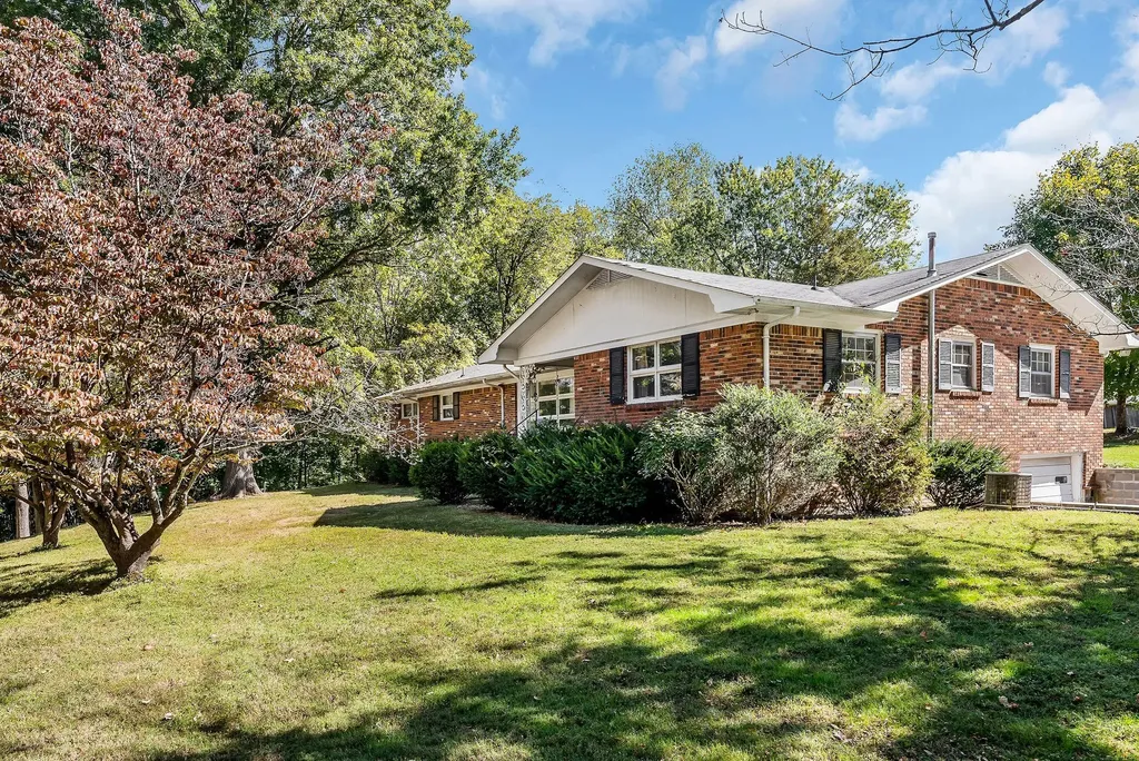 640 Cill Street Smithville TN 37166