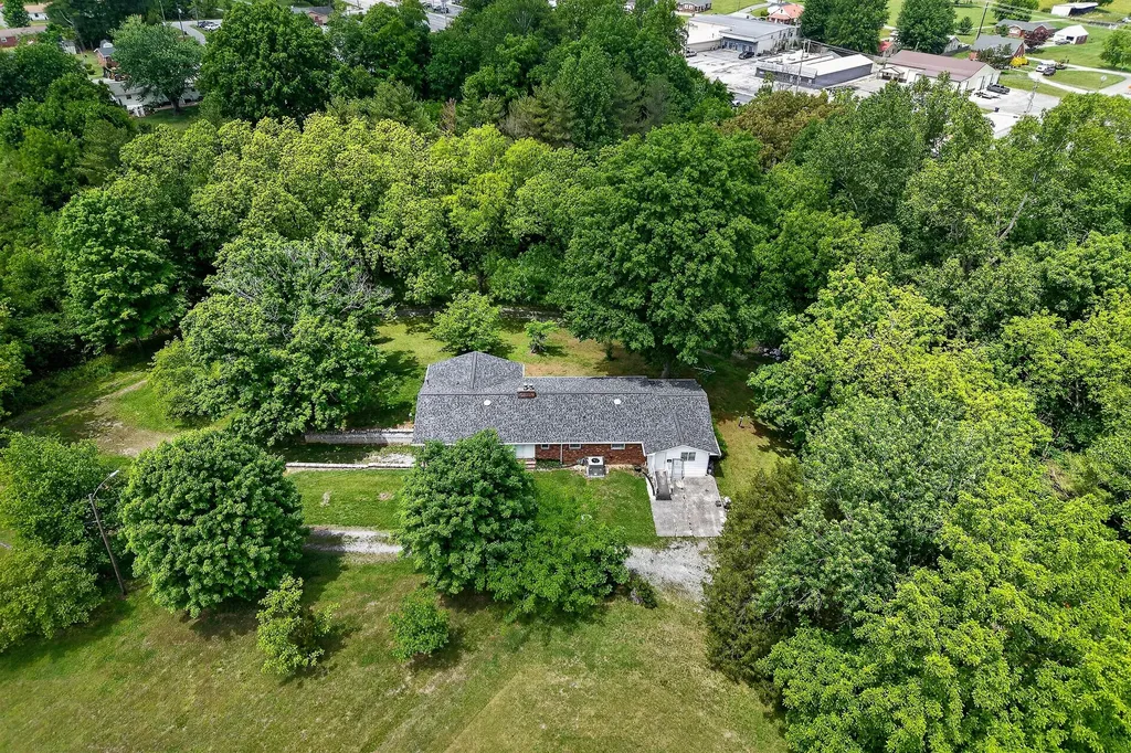 640 Cill Street Smithville TN 37166