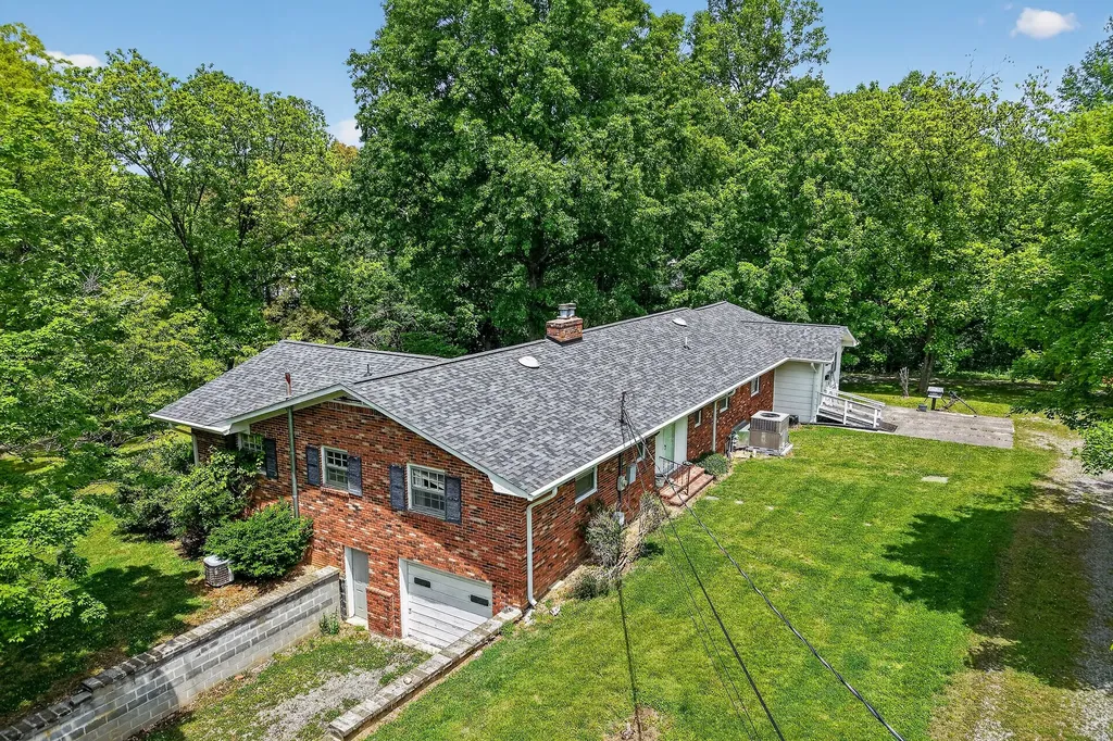 640 Cill Street Smithville TN 37166