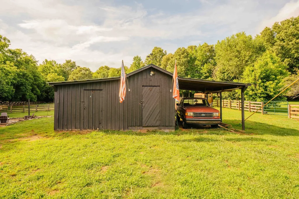 500 Case Road Prospect TN 38477