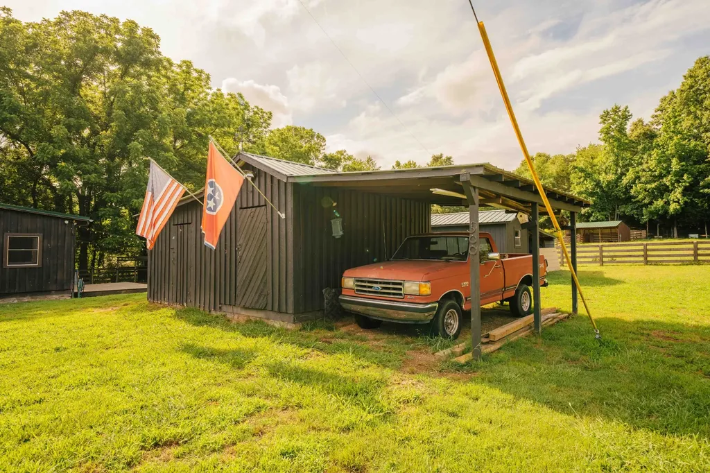 500 Case Road Prospect TN 38477