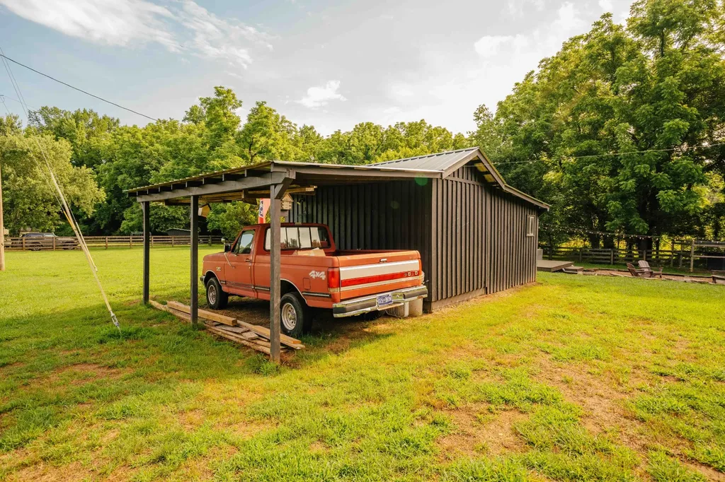500 Case Road Prospect TN 38477