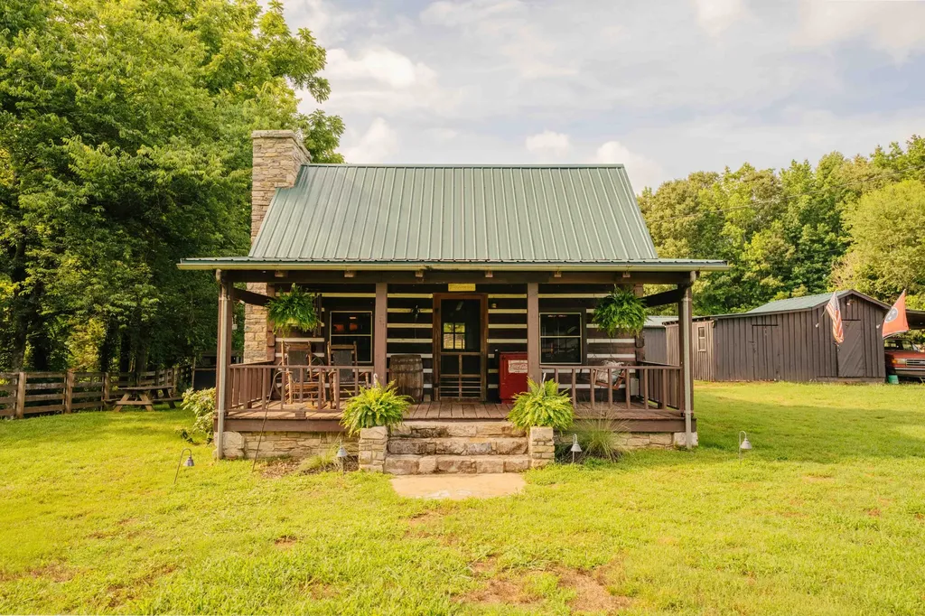 500 Case Road Prospect TN 38477