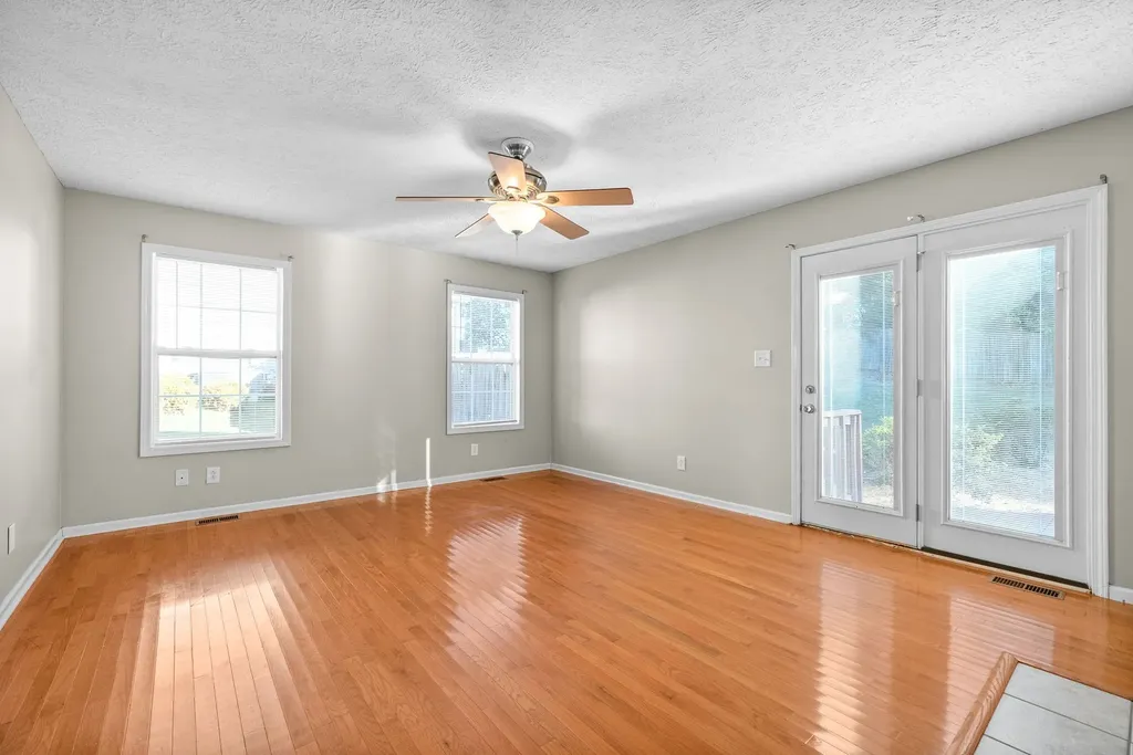 3487 Hickory Glen Drive Clarksville TN 37040