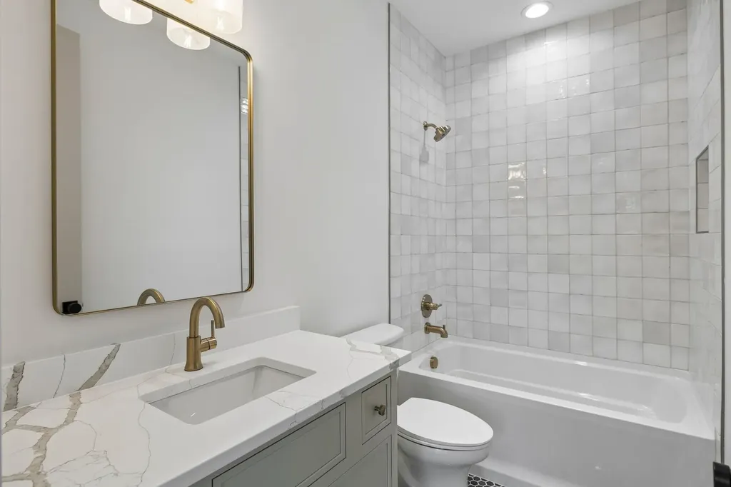 832B Neartop Drive Nashville TN 37205