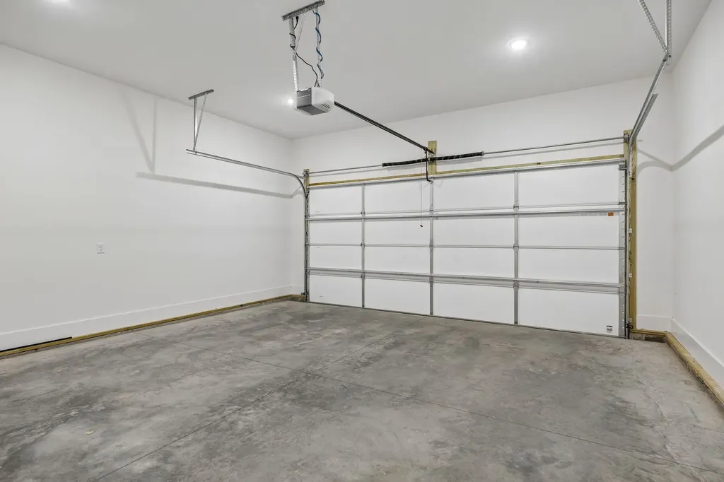 832B Neartop Drive Nashville TN 37205