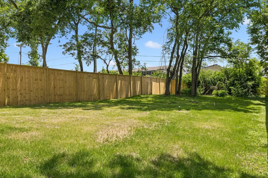 832B Neartop Drive Nashville TN 37205