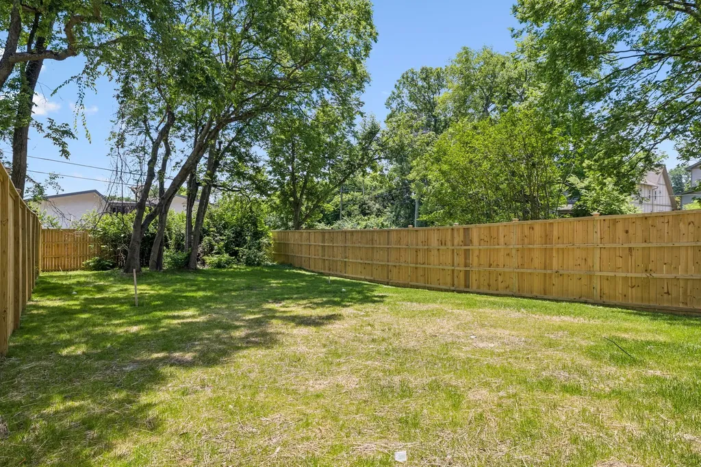 832B Neartop Drive Nashville TN 37205