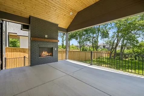 832B Neartop Drive Nashville TN 37205