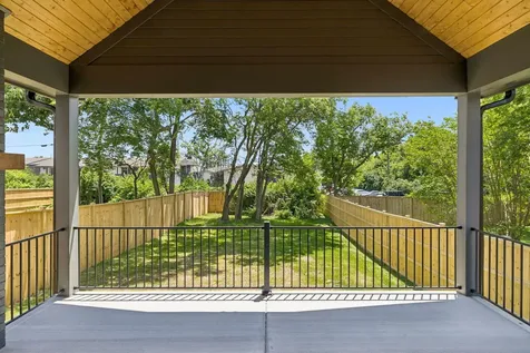 832B Neartop Drive Nashville TN 37205