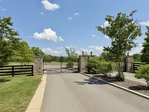 1539 Divine Court Arrington TN 37014