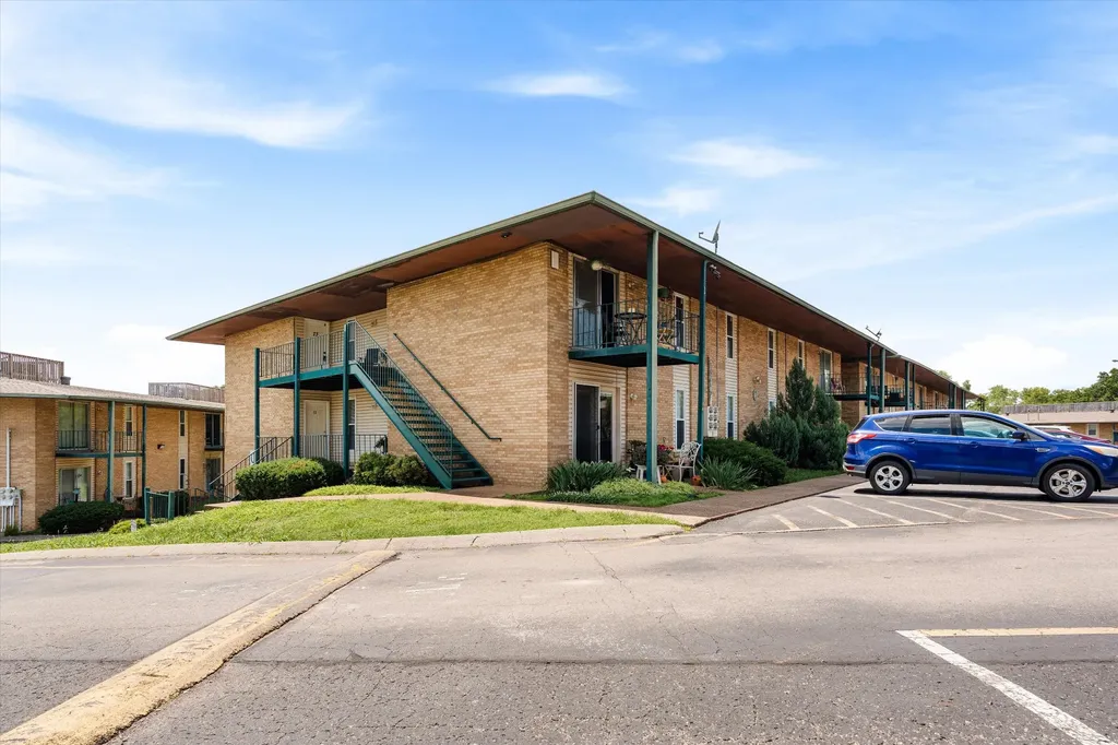 555 N Dupont Avenue Madison TN 37115