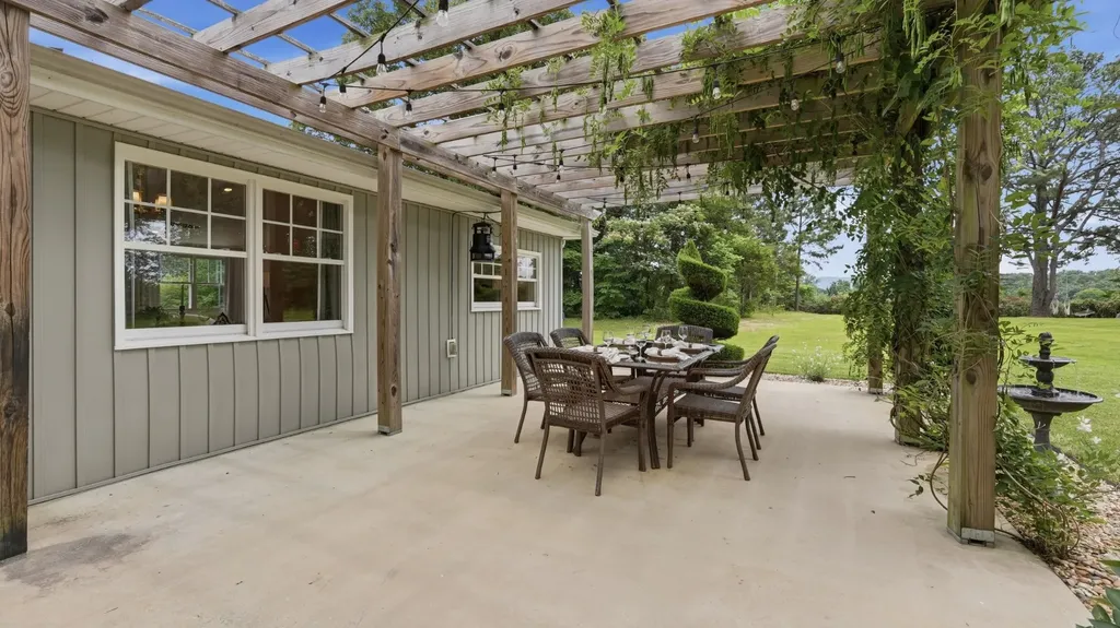 1522 Holders Cove Road Winchester TN 37398
