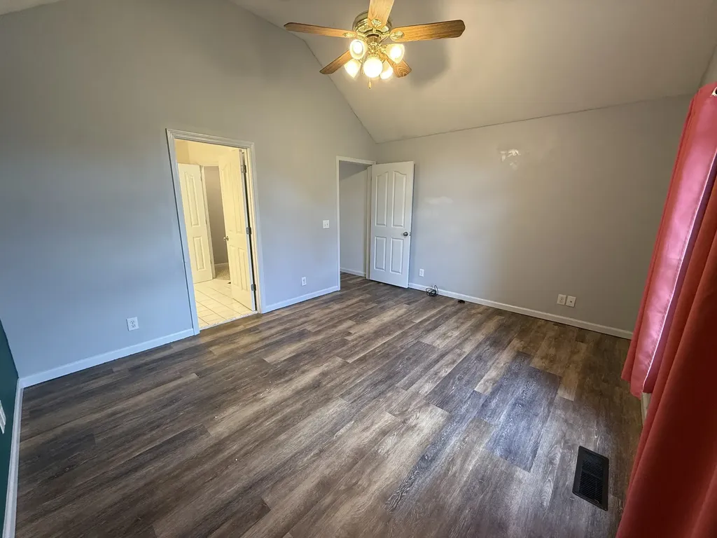 2017 Smith Circle Greenbrier TN 37073