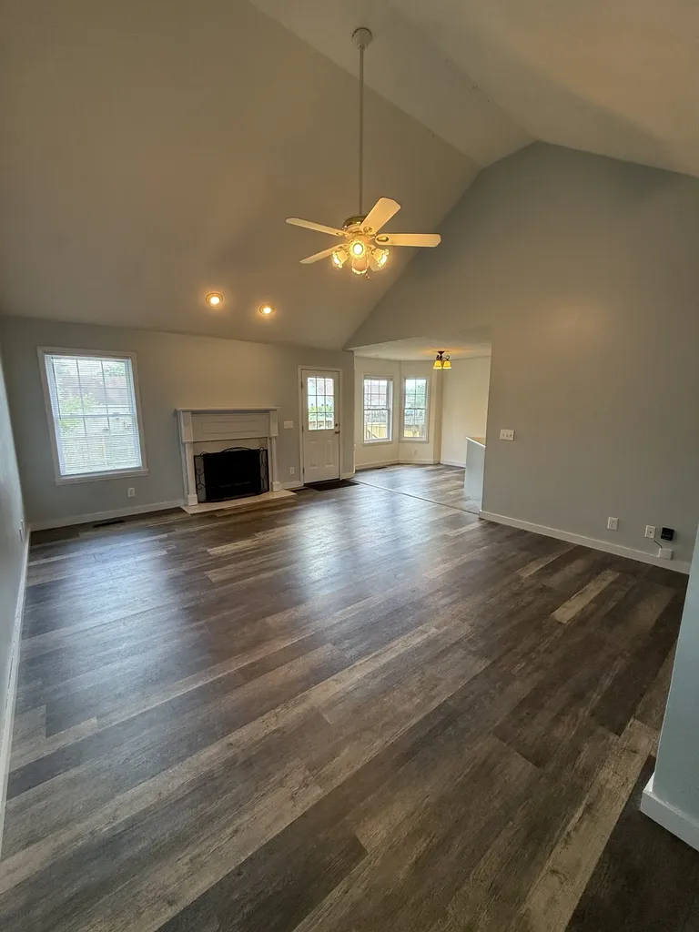 2017 Smith Circle Greenbrier TN 37073