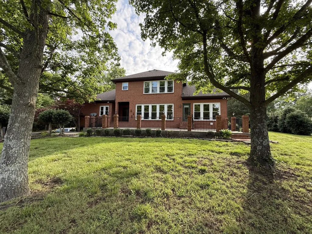 2208 Horn Springs Road Lebanon TN 37087