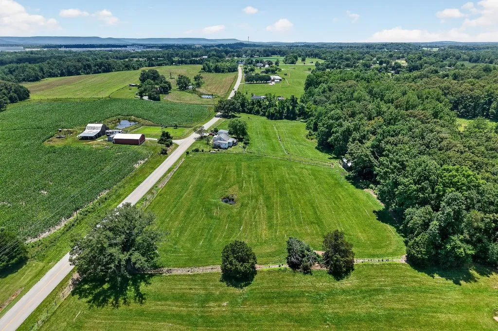 2531 Old Well Road Morrison TN 37357