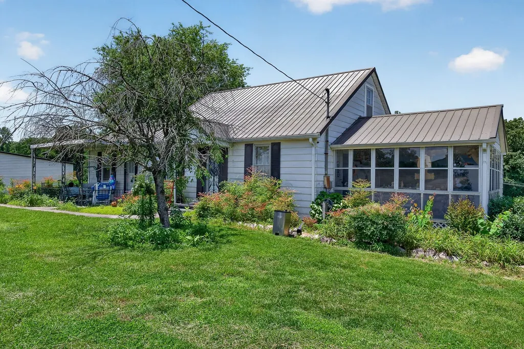 2531 Old Well Road Morrison TN 37357