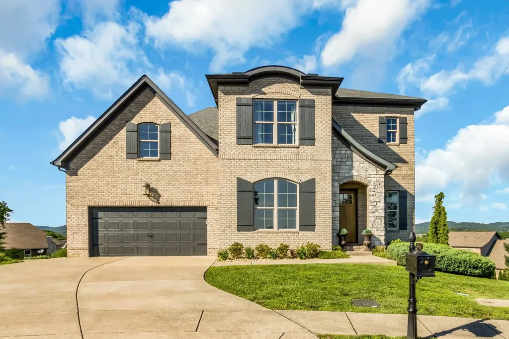 2344 Coppergate Way Thompsons Station TN 37179
