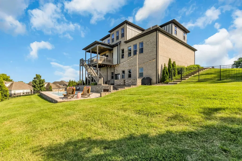 2344 Coppergate Way Thompsons Station TN 37179