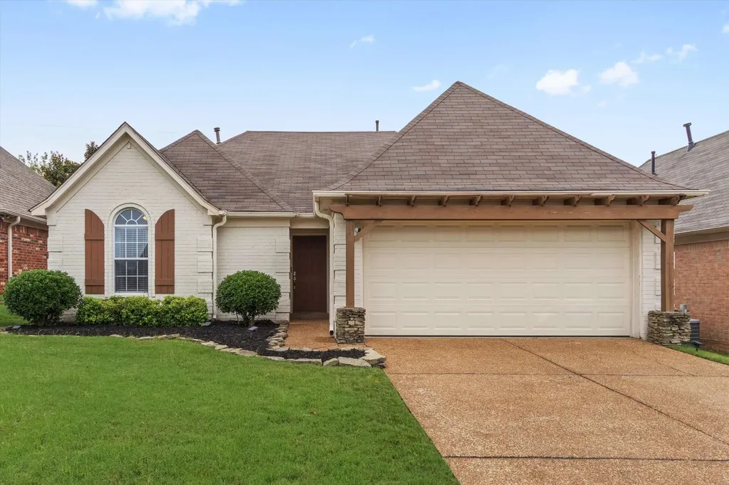 1654 Far Drive Cordova TN 38016