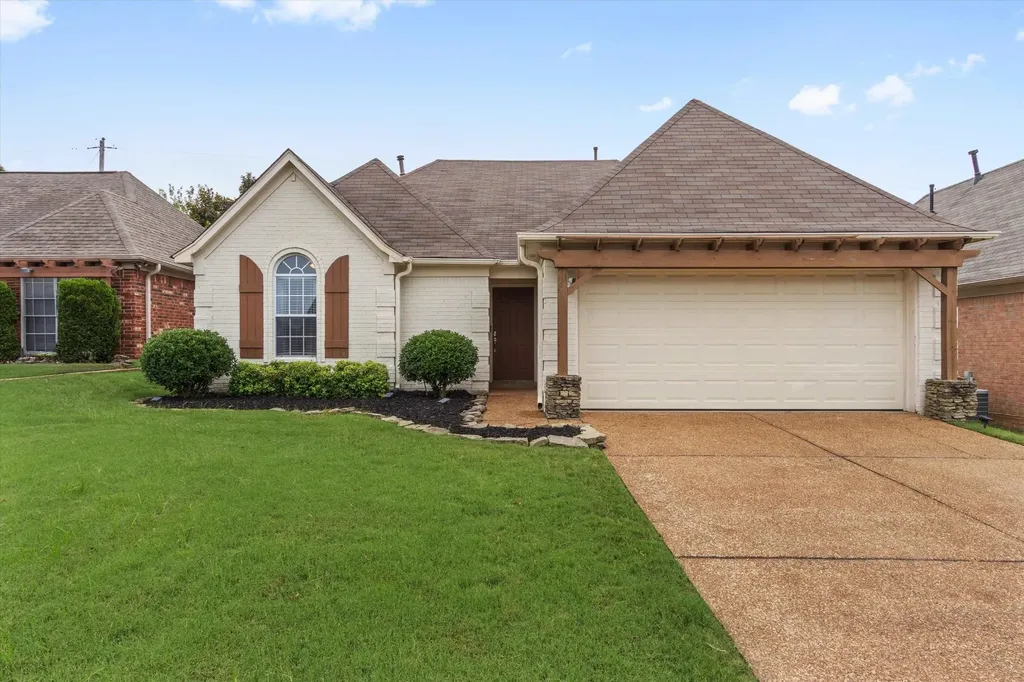 1654 Far Drive Cordova TN 38016