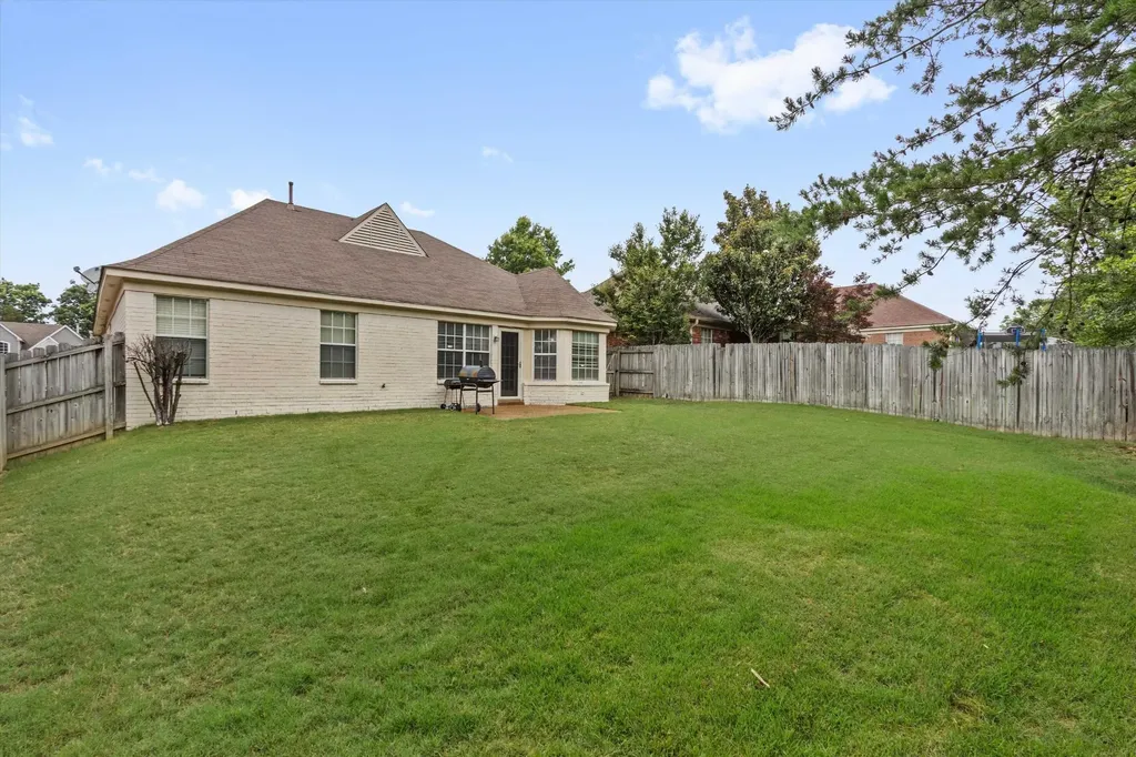 1654 Far Drive Cordova TN 38016