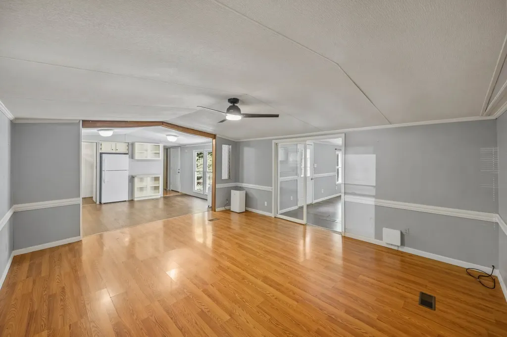 2417 Maytown Road Bruceton TN 38317